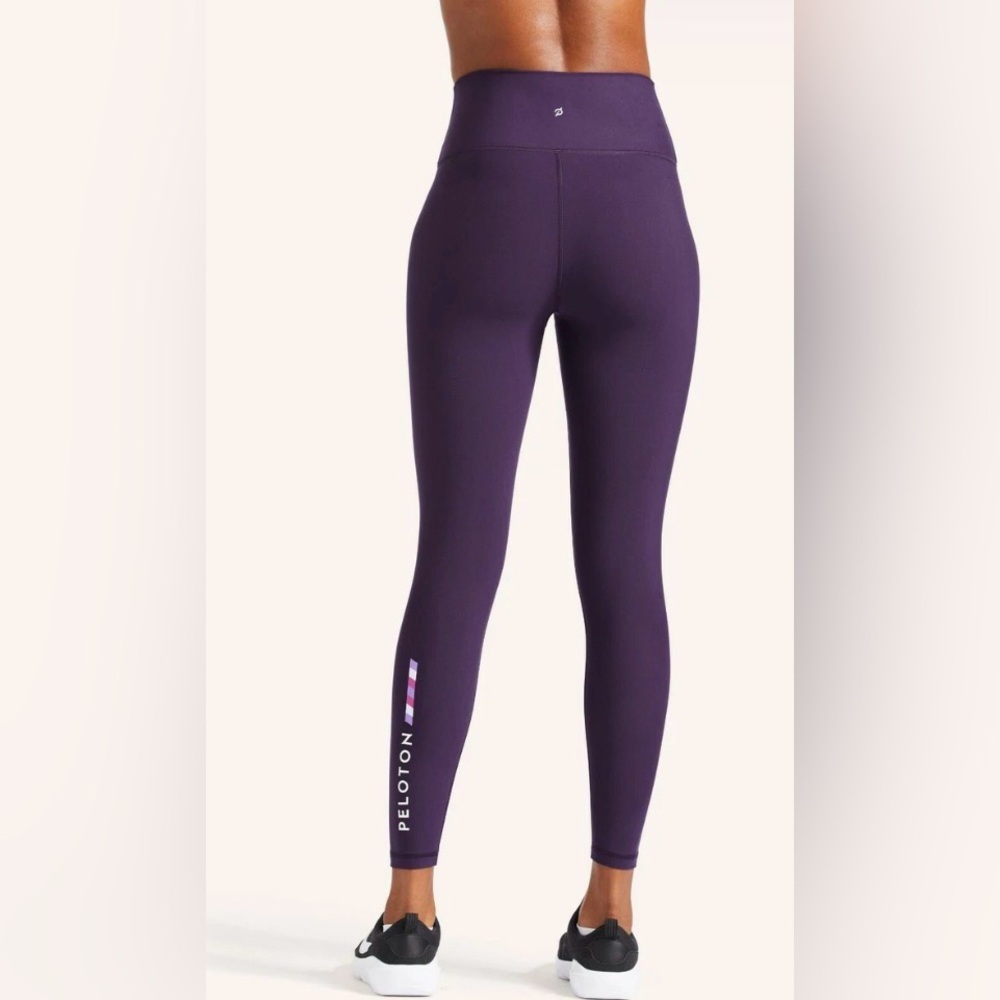 Peloton Women's Deep Purple Cadet Leggings NWT - Size M